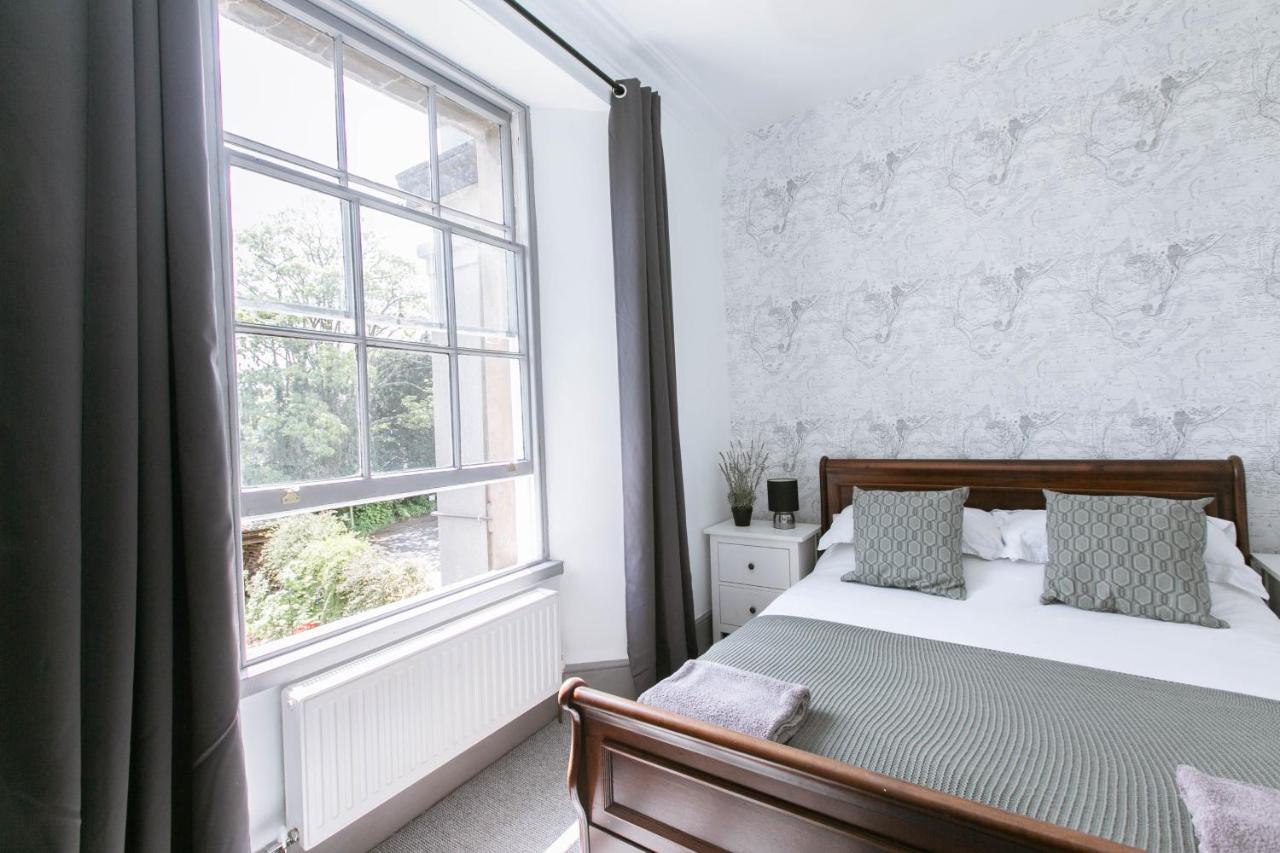 Spacious Apartment, Free Parking, Central Location Near To Uni, Hospital, Town Exeter Ngoại thất bức ảnh