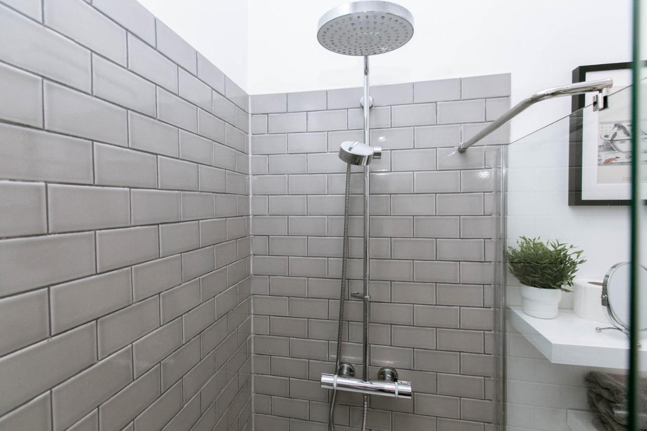 Spacious Apartment, Free Parking, Central Location Near To Uni, Hospital, Town Exeter Ngoại thất bức ảnh