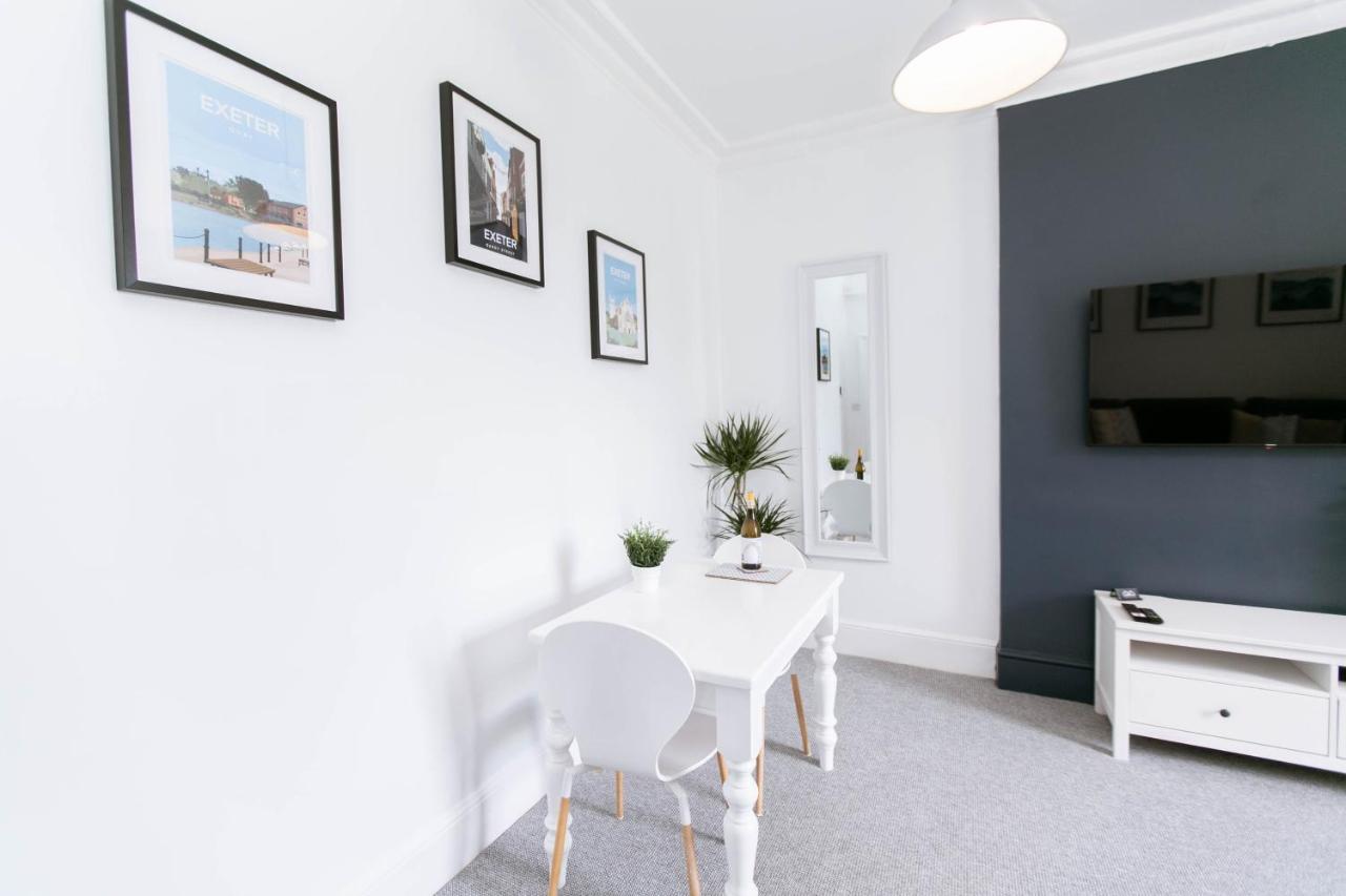 Spacious Apartment, Free Parking, Central Location Near To Uni, Hospital, Town Exeter Ngoại thất bức ảnh